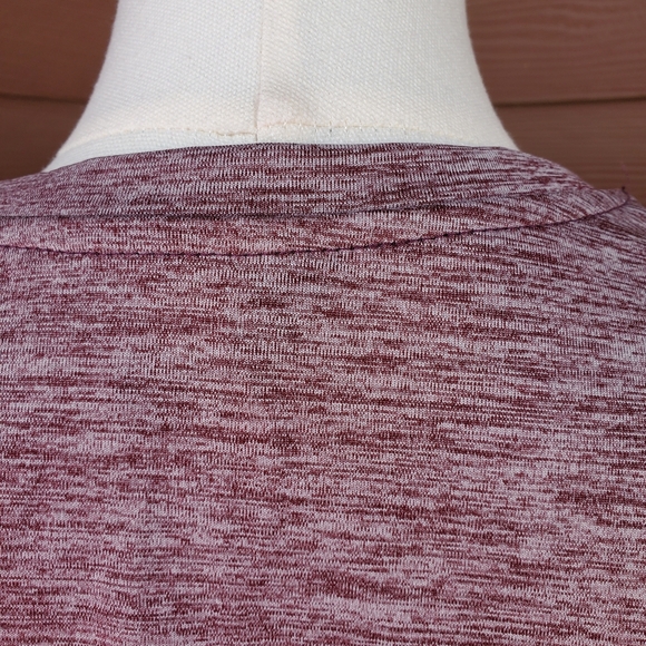 NWT Adidas Women's V-Neck Tech Heather Tee T-Shirt Shadow Fig Size Small - Picture 10 of 16